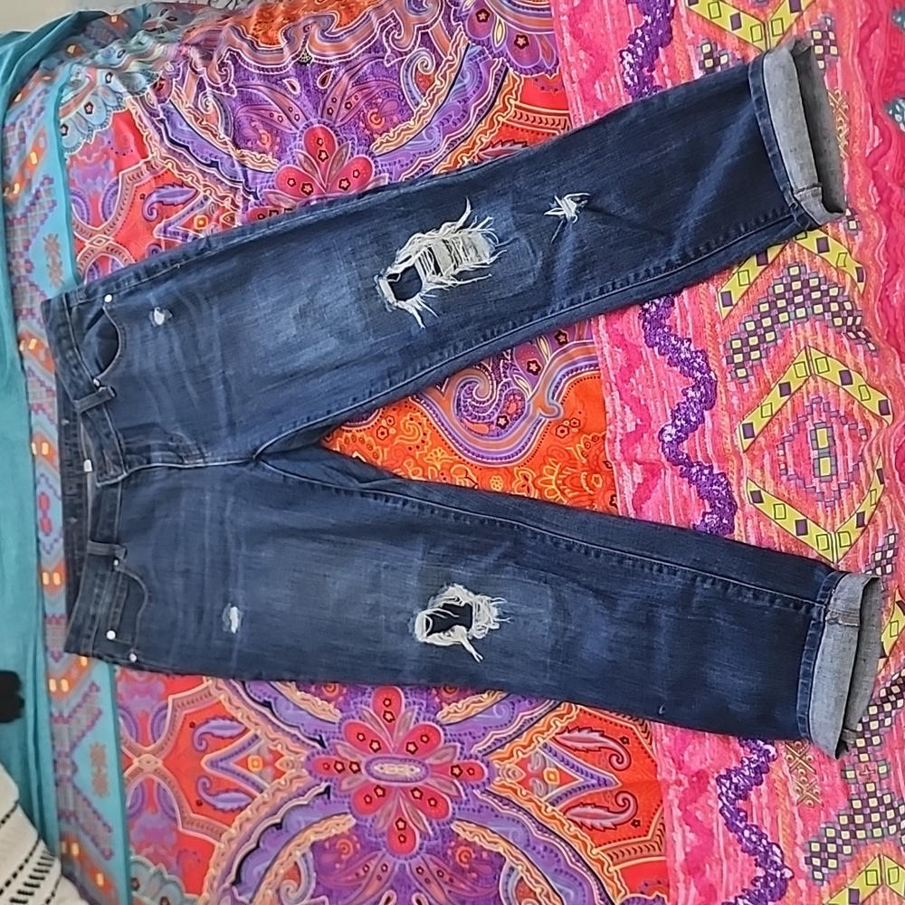 Jennifer  Lopez  Distressed  Boyfriend  jeans